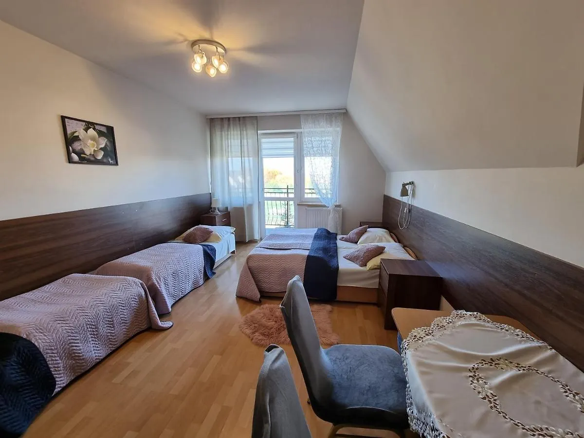 Villa Broniewskiego Zakopane 0*,
